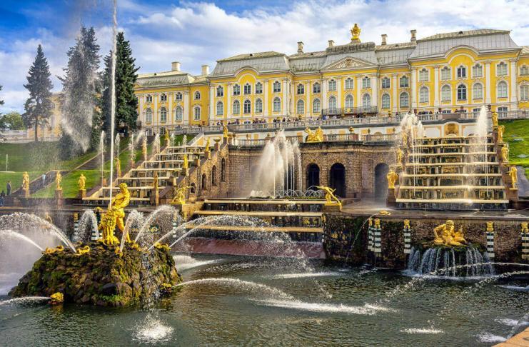 Peterhof grand palais