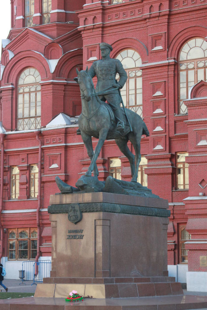 La statue du Maréchal Joukov